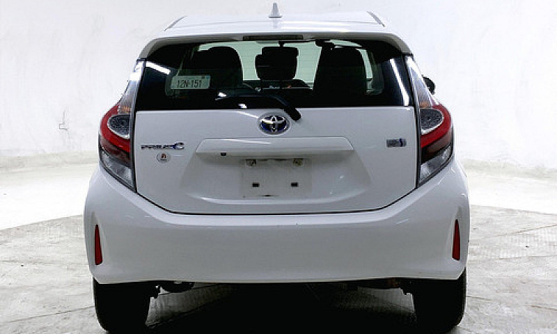 Toyota Prius 2021...