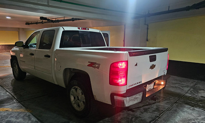 Chevrolet Cheyenne 5...