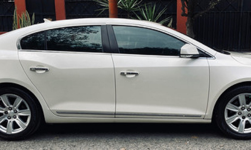 Buick Lacrosse C At...