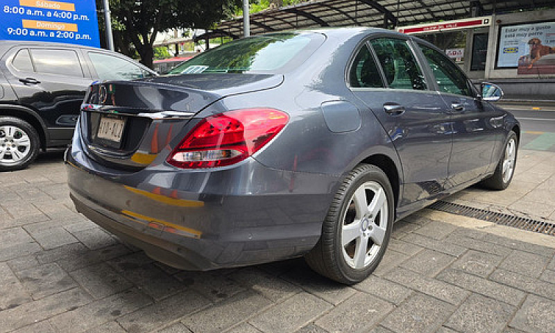 Mercedes-Benz Clase ...