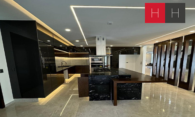 Casa En Venta En Lom...