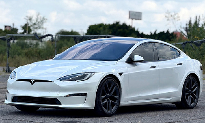 Tesla Model S Plaid...