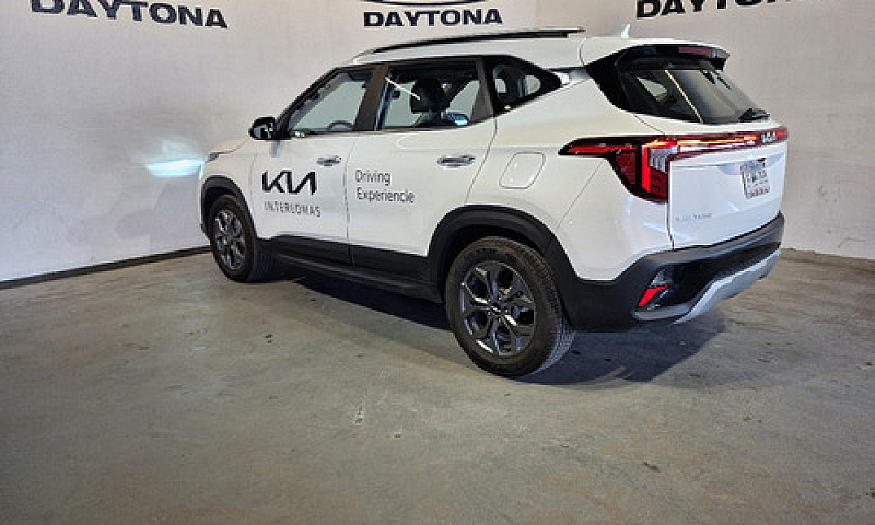 Kia  Seltos  2024...