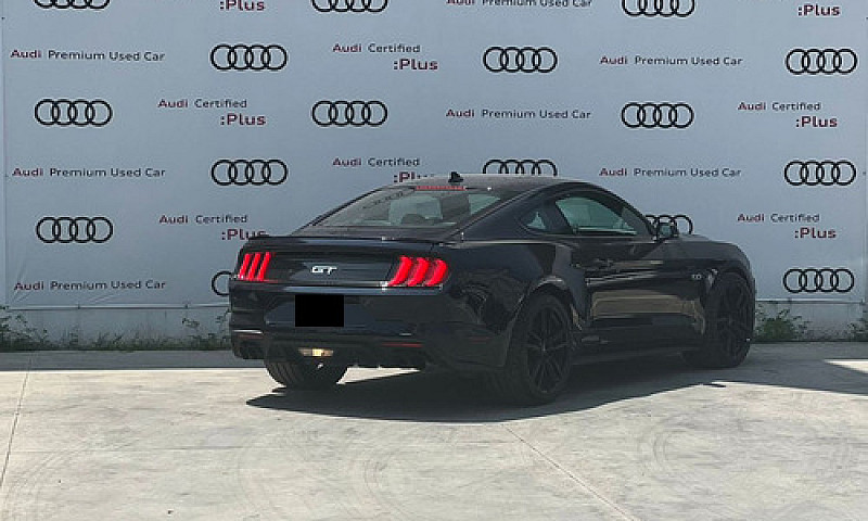 Ford Mustang 2021 5....