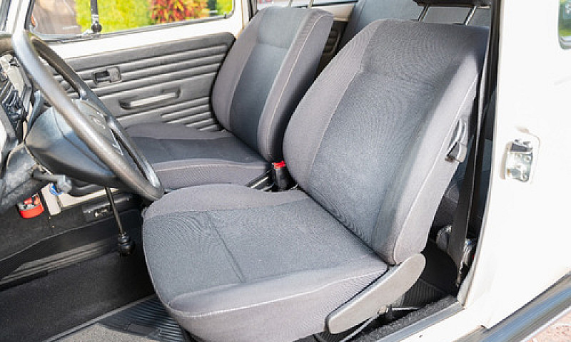 Volkswagen Sedan 1.6...