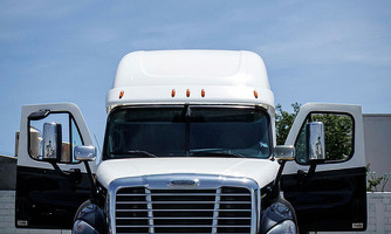 2017 Freightliner Ca...