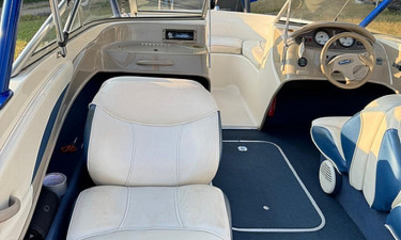 Lancha Bayliner...