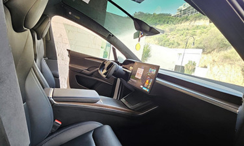 Tesla X 2023 Mayor A...