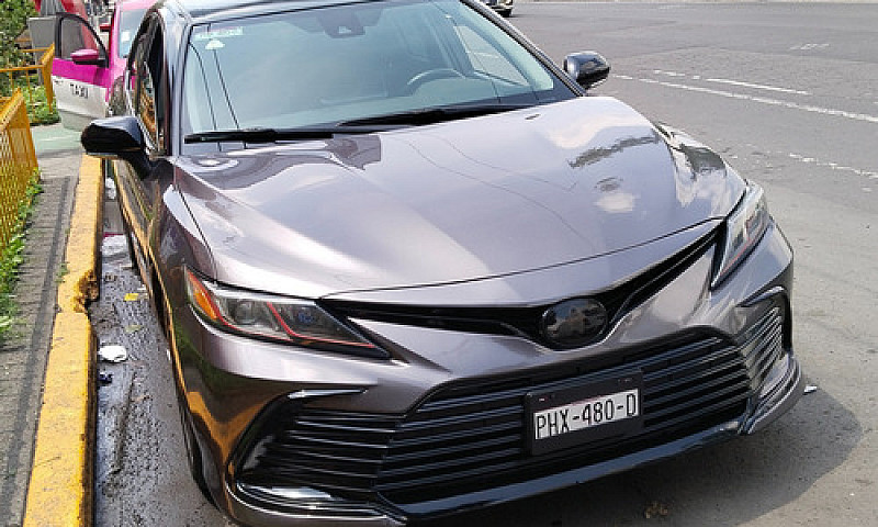 Toyota Camry 2.5 Hev...