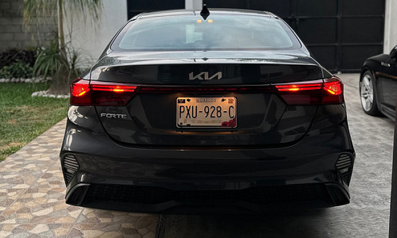 Kia Forte 2.0 L At...