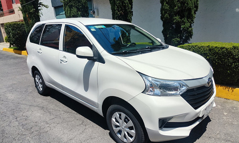 Toyota Avanza 1.5 Ca...