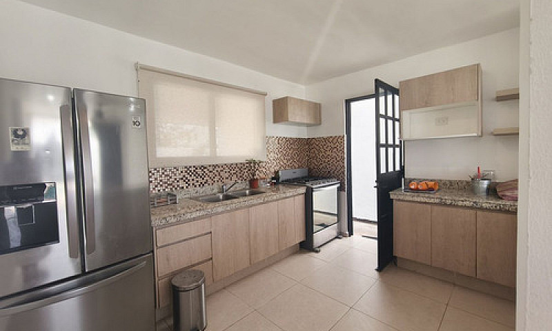 Venta De Casa De 3 R...