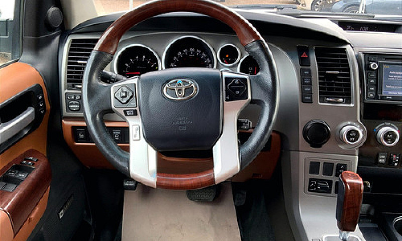 Toyota Sequoia 2017...
