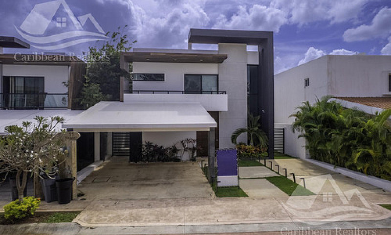 Casa En Venta En Lag...