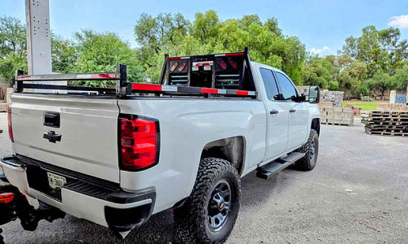 Chevrolet Silverado ...