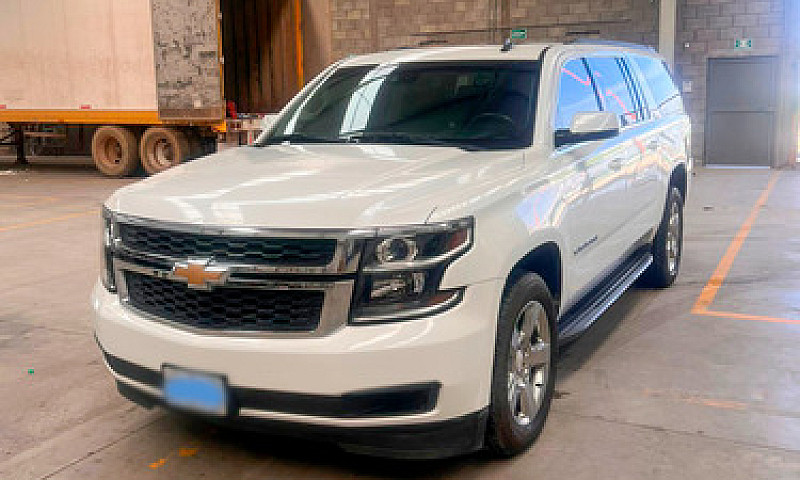 Chevrolet Suburban 5...