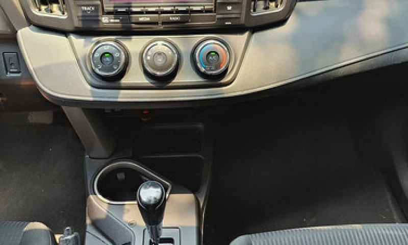 Toyota Rav4 2.5 Le A...