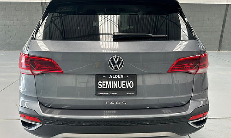 Volkswagen Taos 2021...