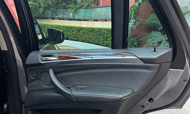 Bmw X5 5.0I Security...