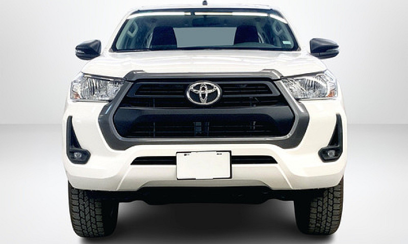 Toyota Hilux 2024...