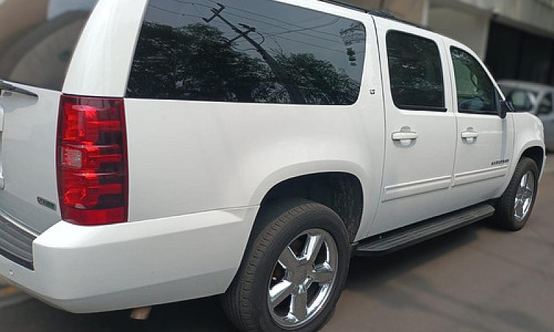 Chevrolet Suburban C...