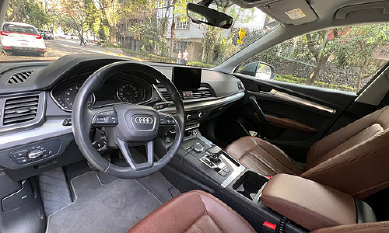 Audi Q5 2.0 L 45 Tfs...