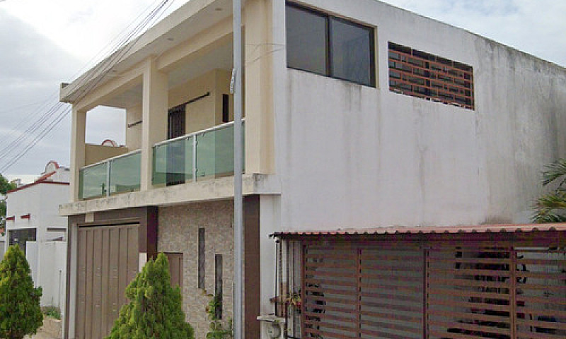 Casa En Venta C. 65E...