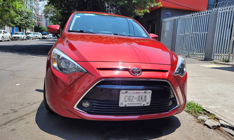 Toyota Yaris 1.5 R L...