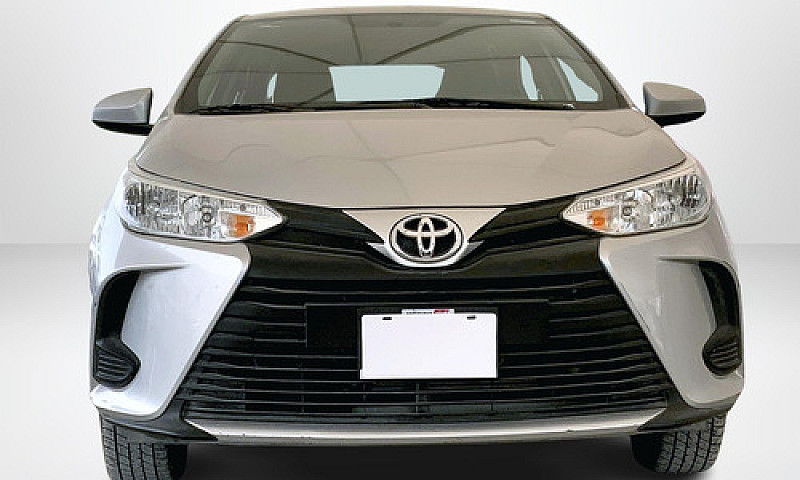 Toyota Yaris 2022...