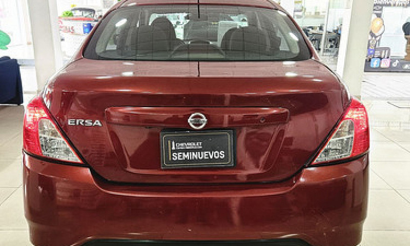 Nissan Versa 2019...