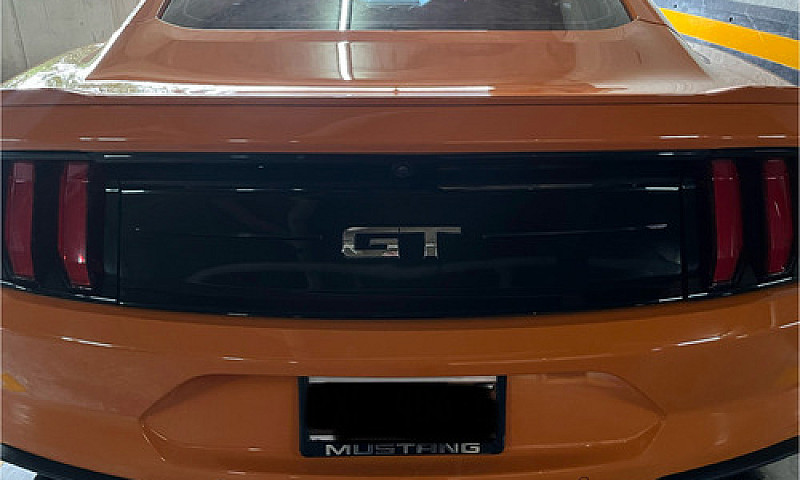 Ford Mustang 5.0L Gt...