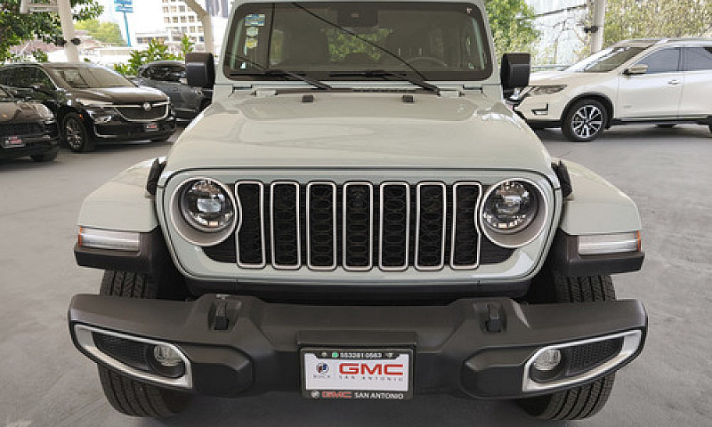 Jeep Wrangler 2024...