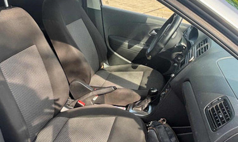 Volkswagen Vento 1.6...