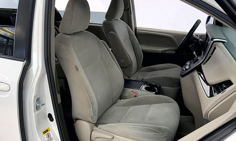 Toyota Sienna 2015...