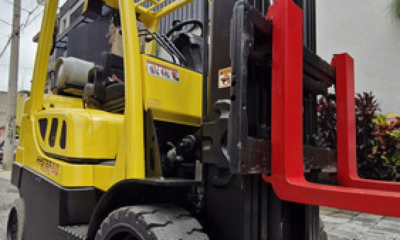 Montacargas Yale 201...