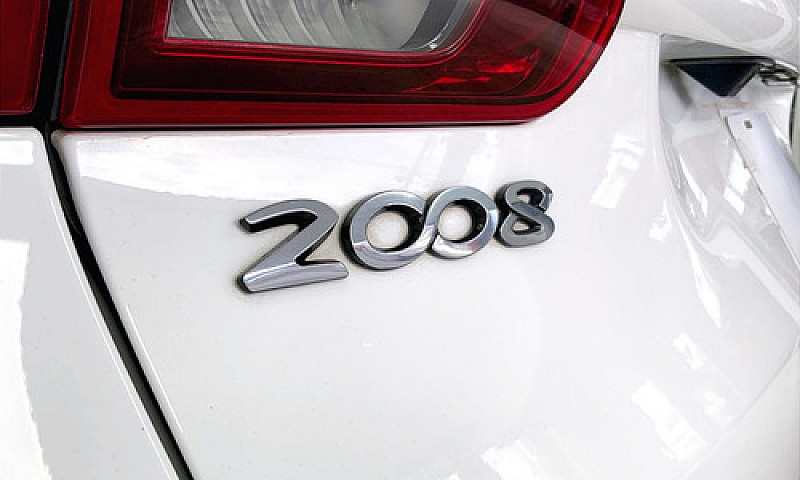 Peugeot 2008 2020...