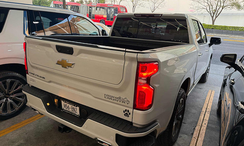 Chevrolet Cheyenne 6...