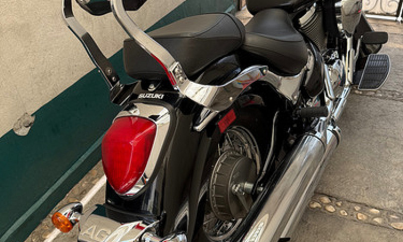 Suzuki Boulevard C50...