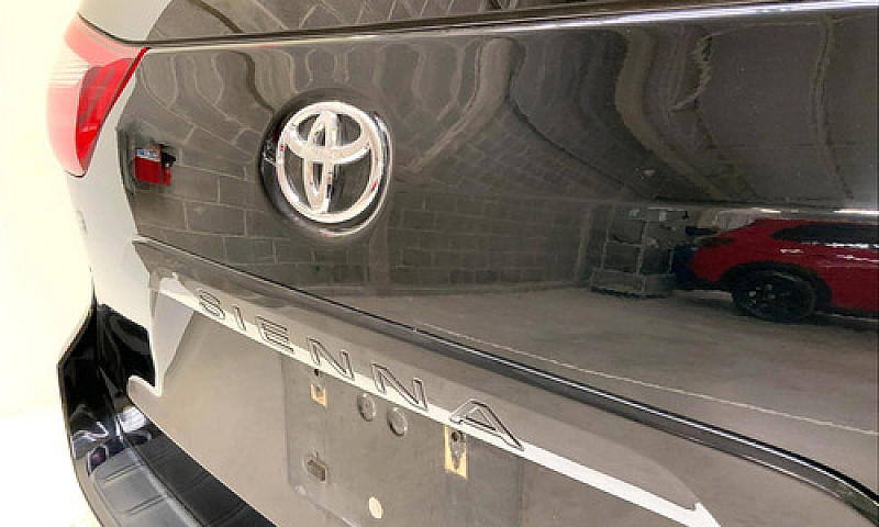 Toyota Sienna 2020...
