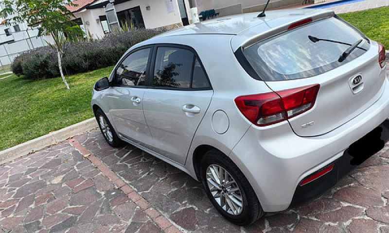 Kia Rio 1.6 Lx Hatch...
