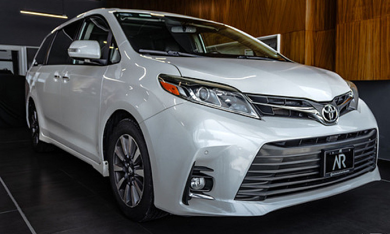 Toyota Sienna 2019...