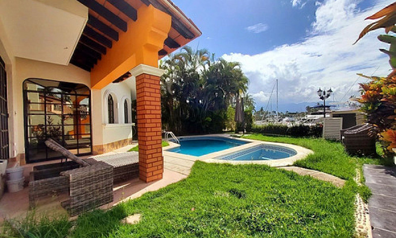 Casa En Venta En Pue...