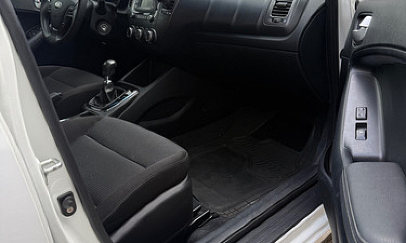Kia Forte 2.0 Lx Mt...