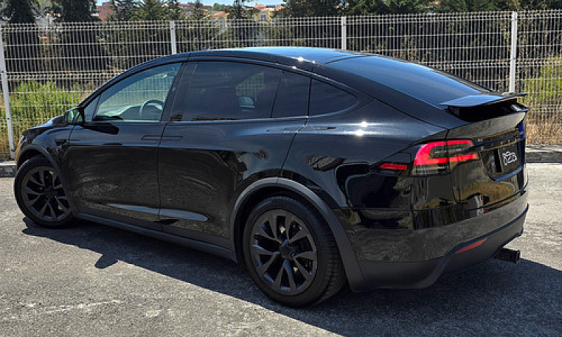 Tesla Model X...