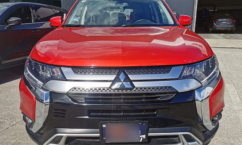 Mitsubishi Outlander...