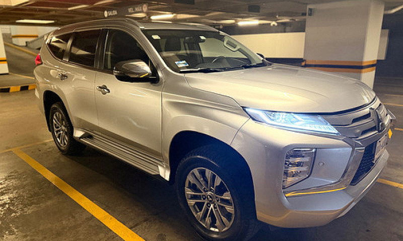 Mitsubishi Montero S...