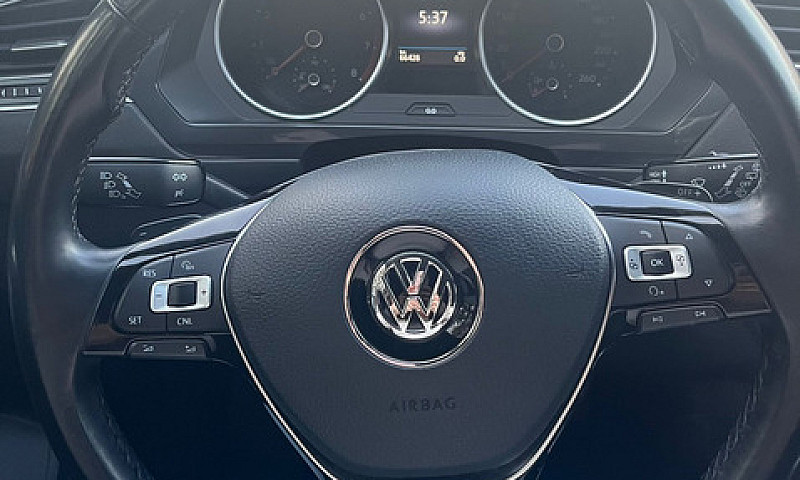 Volkswagen Tiguan 1....