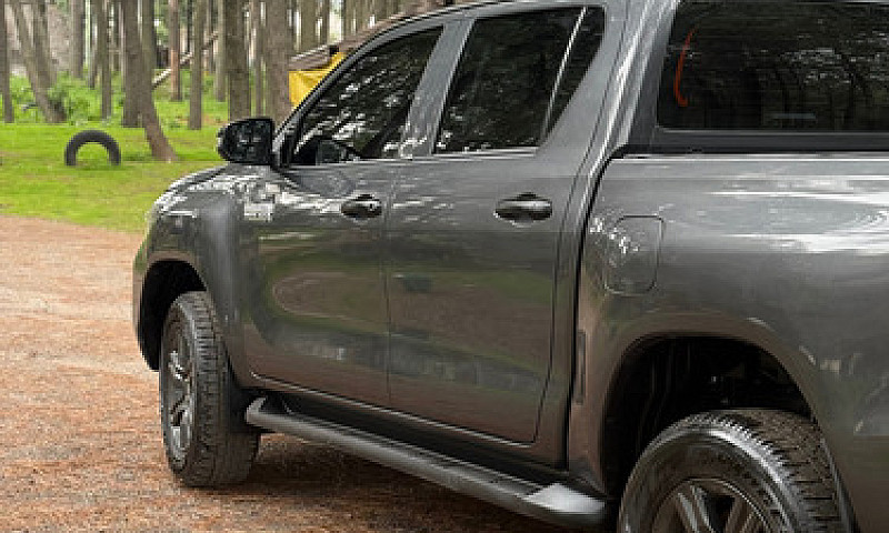 Toyota Hilux 2.7 Cab...