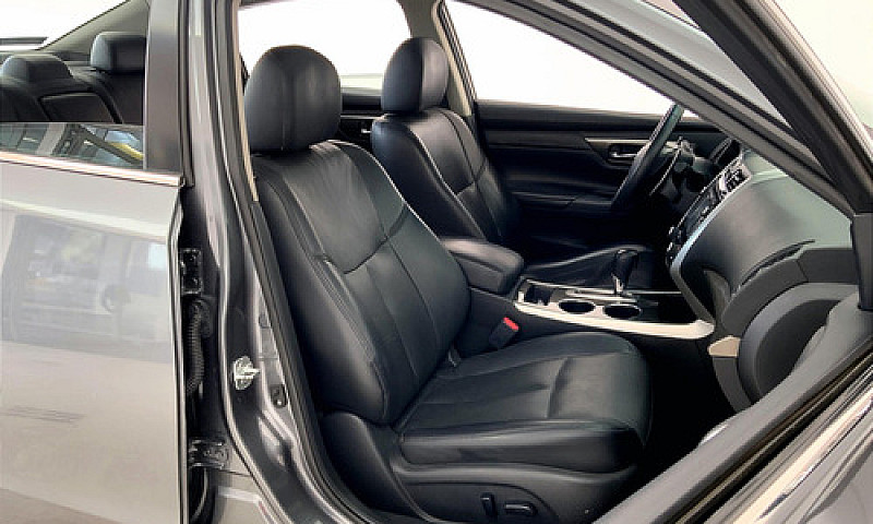 Nissan Altima 2016...