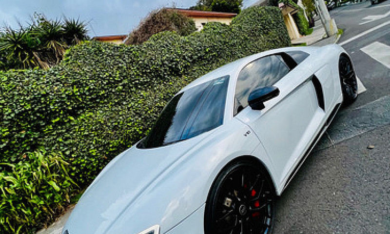 Audi R8 Coupé 5.2 V1...